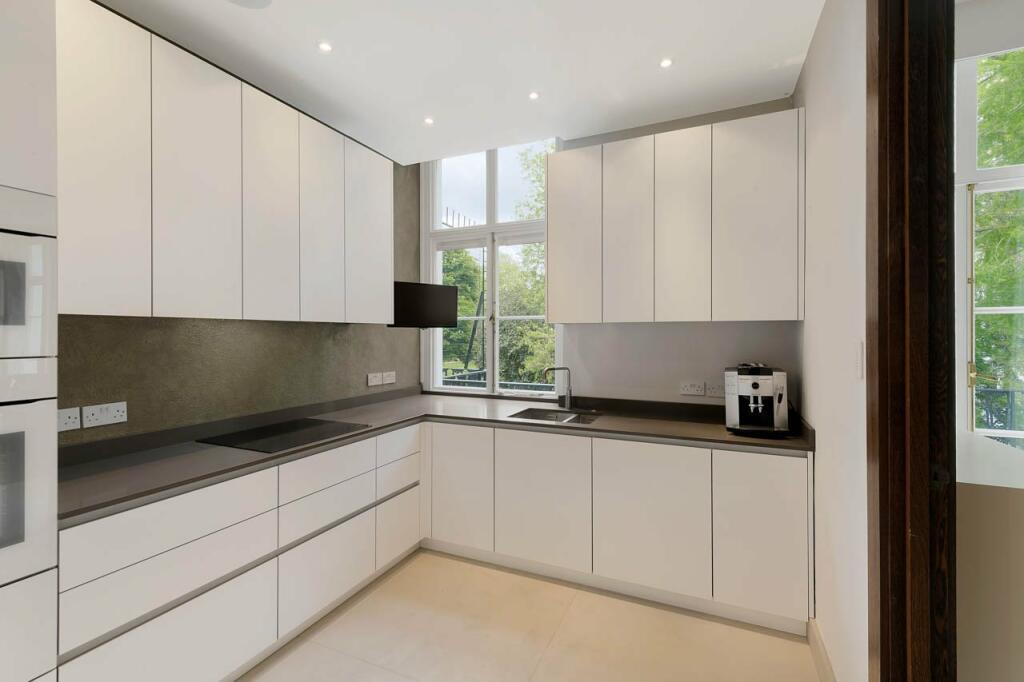 Apartment in London - View 4