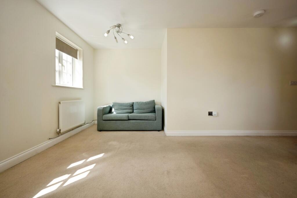 House in Great Denham, Bedford - View 4