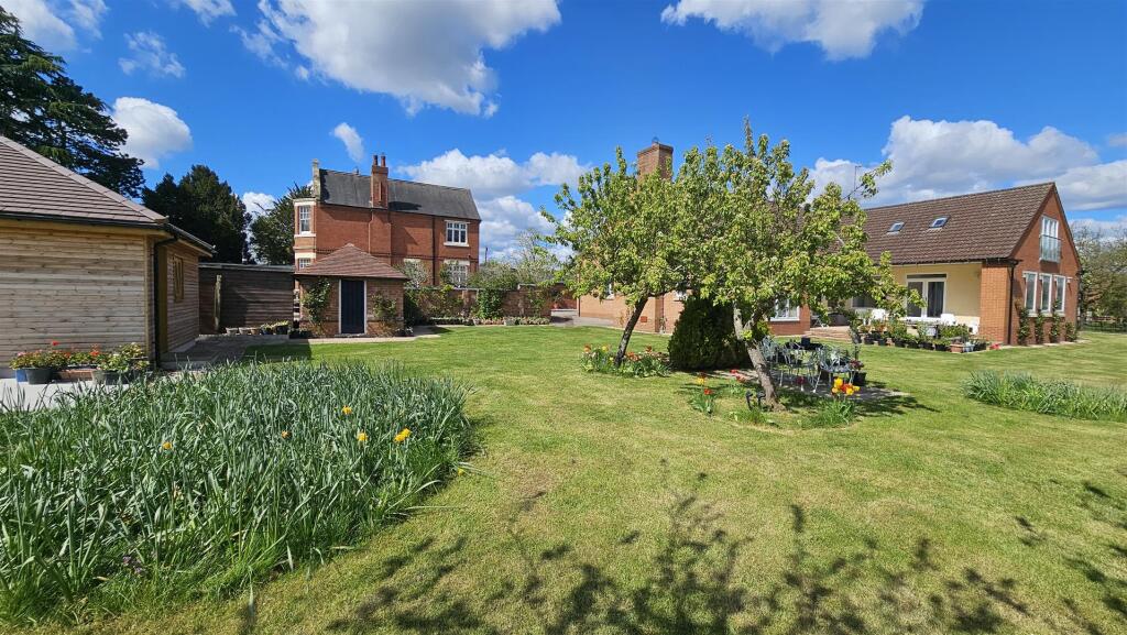 House in Rushcliffe, Whatton-in-the-Vale - View 4