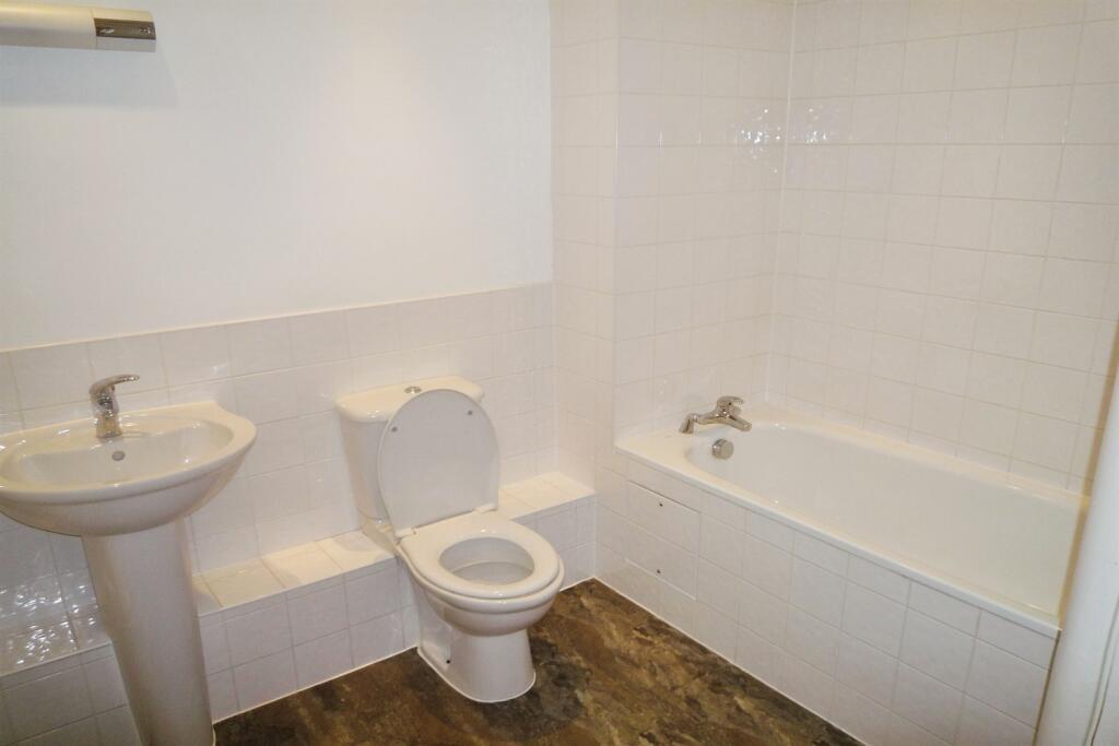 Apartment 12, The Lace Mill, Beeston, Nottingham NG9 2NN - View 5