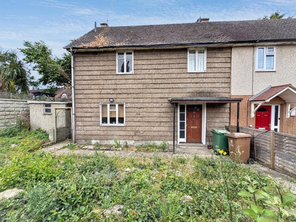 Main image of property: 6 Kempson Crescent, Oxford, Oxfordshire, OX4 4QE