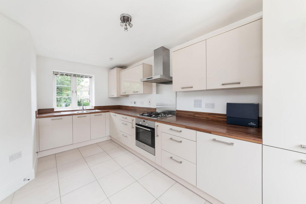 Halestrap Way, Kings Sutton photo 3