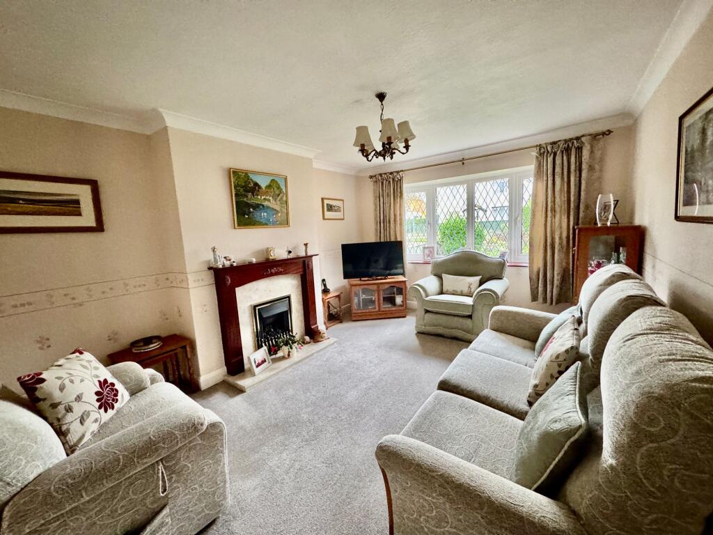 Poplar Road, Healing, DN41 photo 3