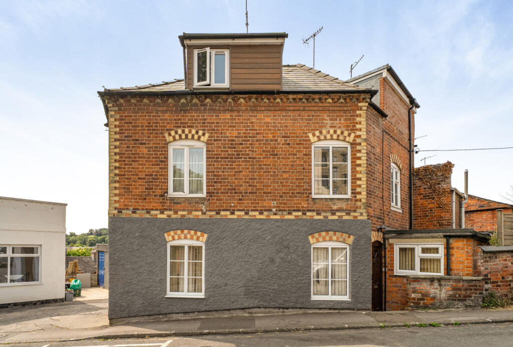 Main image of property: Bridge Street, Stroud, Gloucestershire, GL5