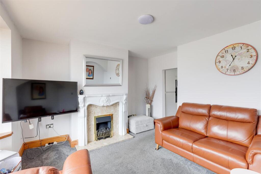 Greenwood Avenue, Hucknall, NG15 photo 4