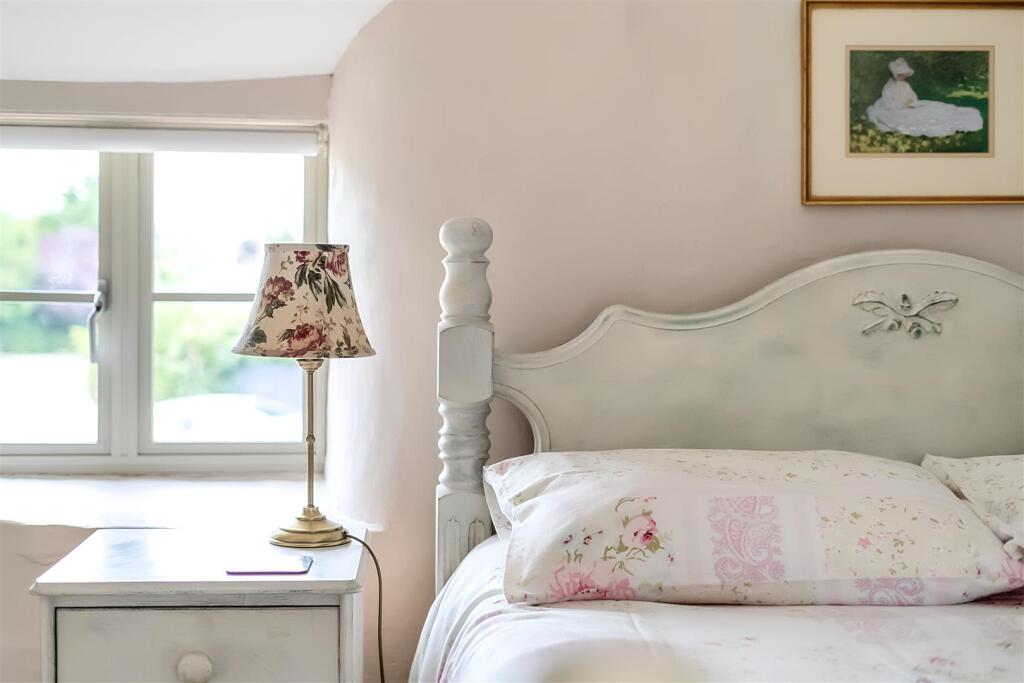 3 bed detached - Mosterton, Beaminster, Dorset image 4