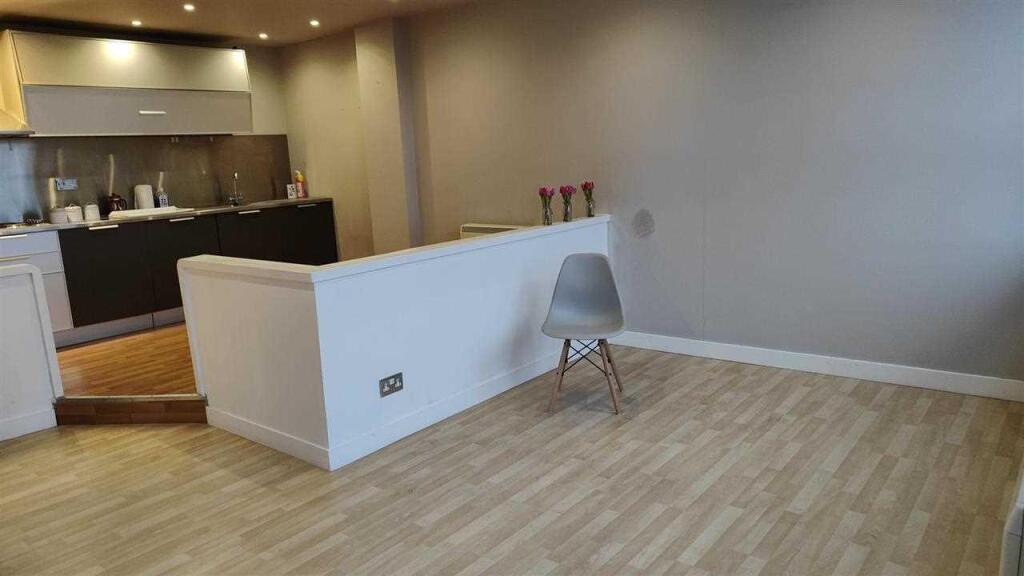 Apartment in Leicester - View 4