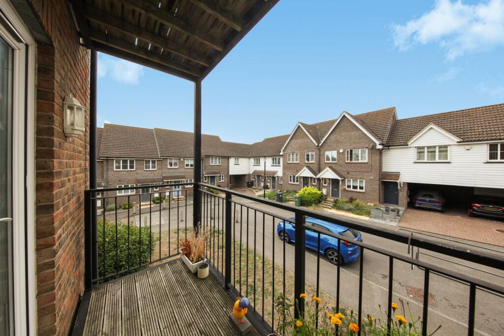 Trident Court, Baker Crescent, Dartford, Kent photo 3