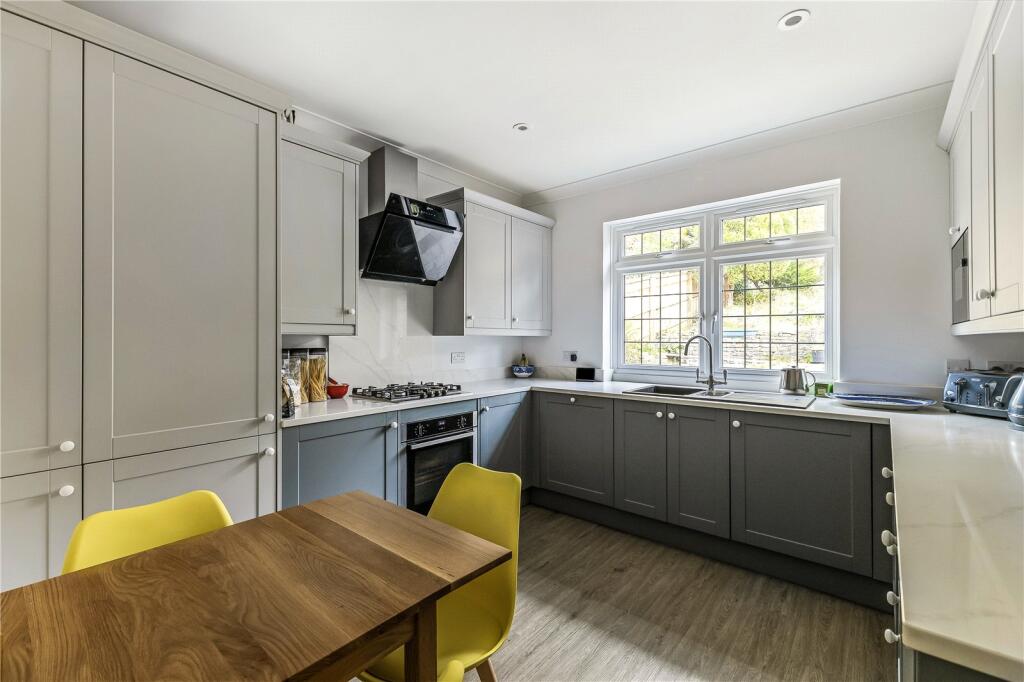 Whitelands Avenue, Chorleywood, Rickmansworth, Hertfordshire, WD3 photo 3
