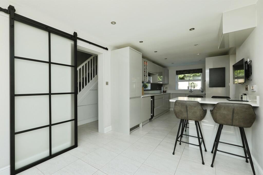 House in Doncaster - View 5