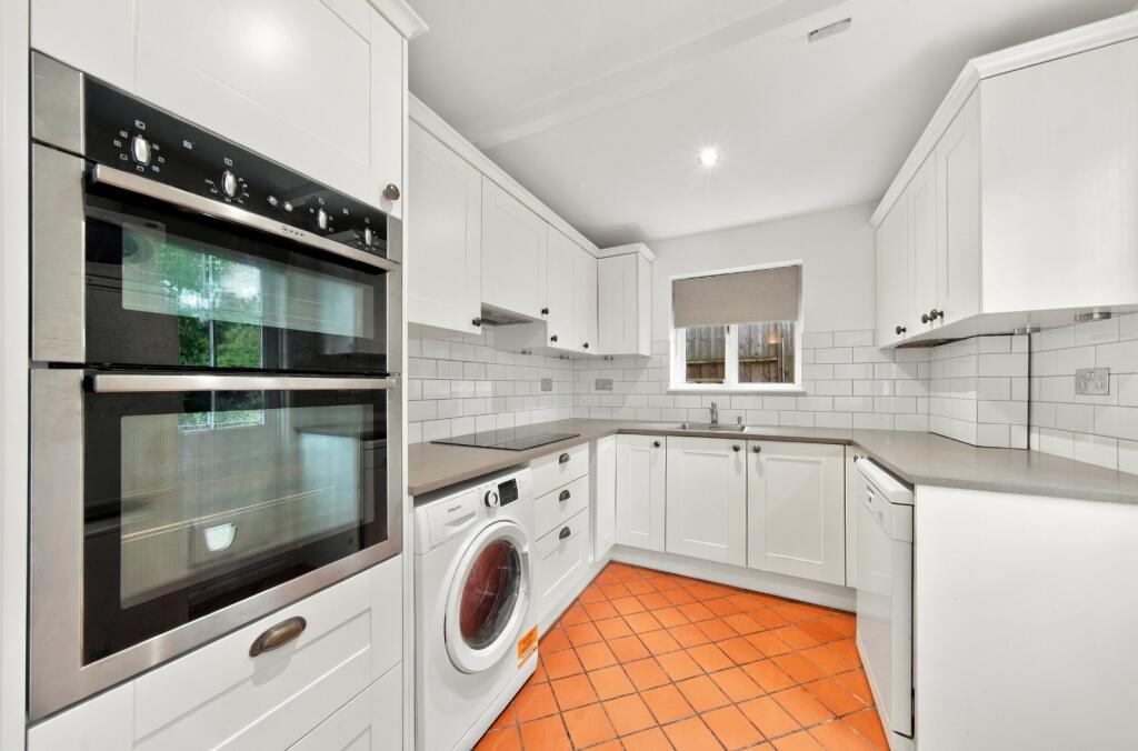 Apartment in London - View 5