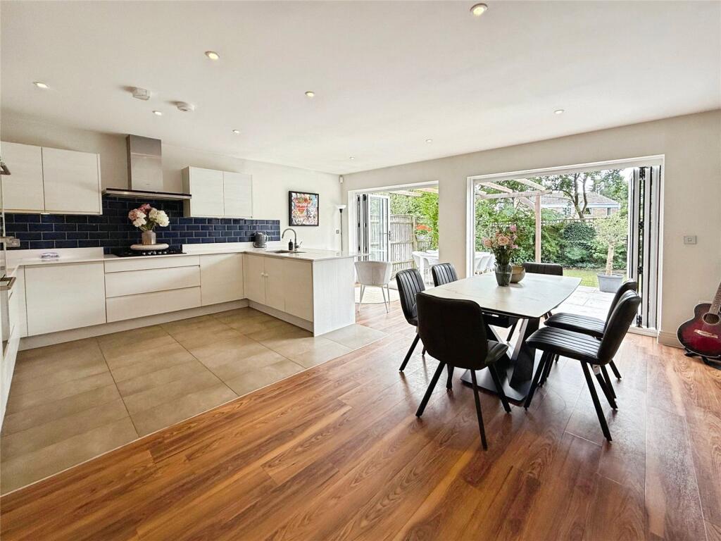 Saddlers Mews, Ascot, Berkshire, SL5 - View 2