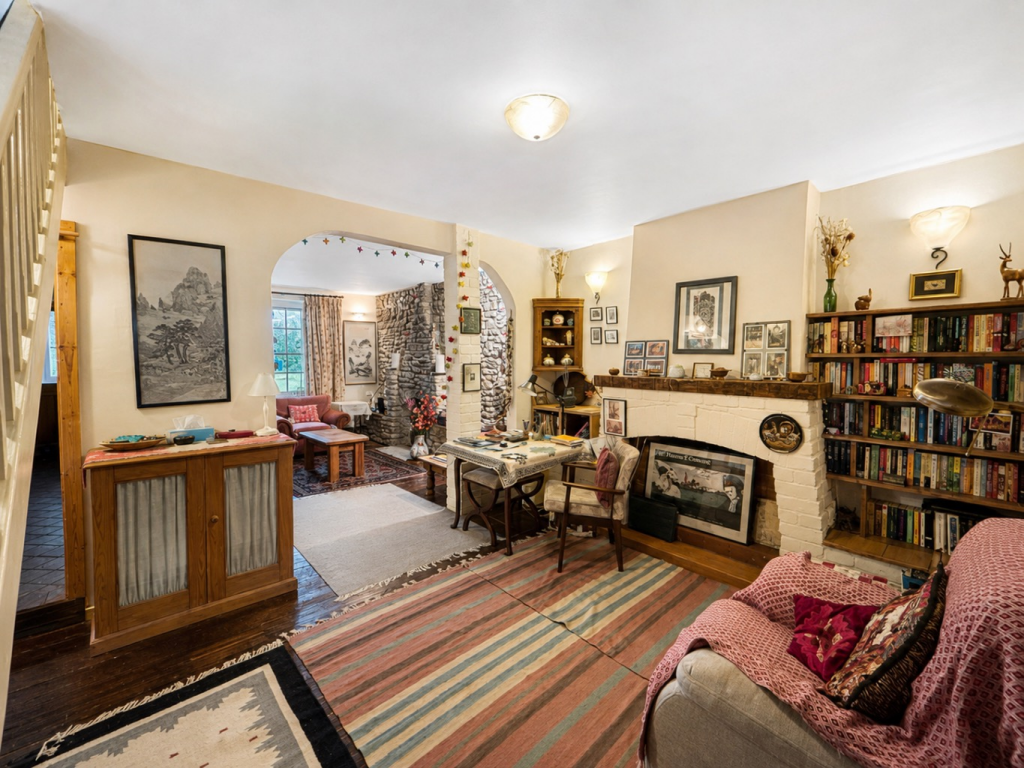 House in Paulton, Bath and North East Somerset - More