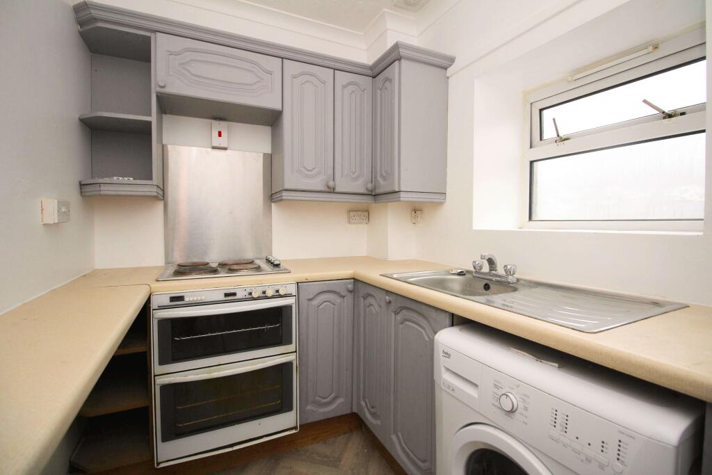 Apartment in Cardiff - View 3