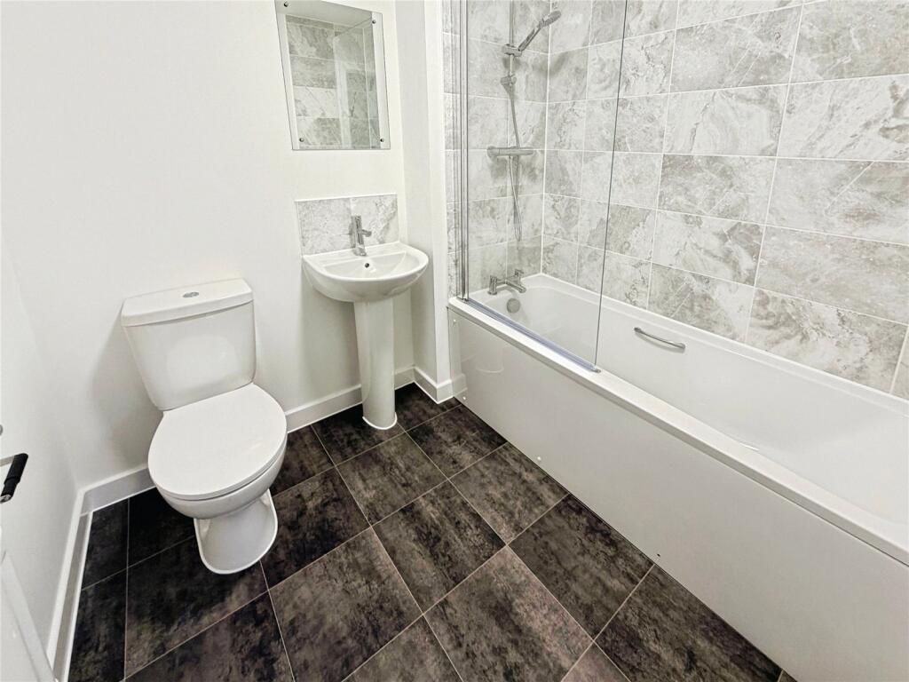Hurdle Crescent, Doncaster, South Yorkshire, DN4 photo 4