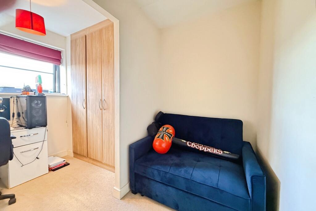 House in Rushmoor, Farnborough Business Park, Farnborough - View 5