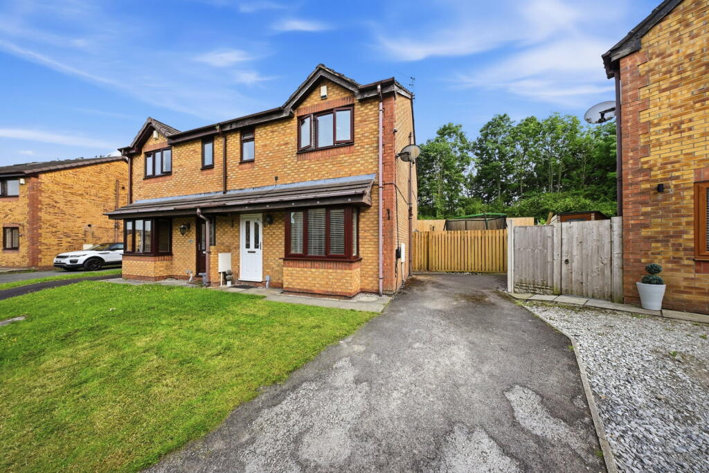 Bamburgh Drive, Burnley, BB12 0TE, Burnley
