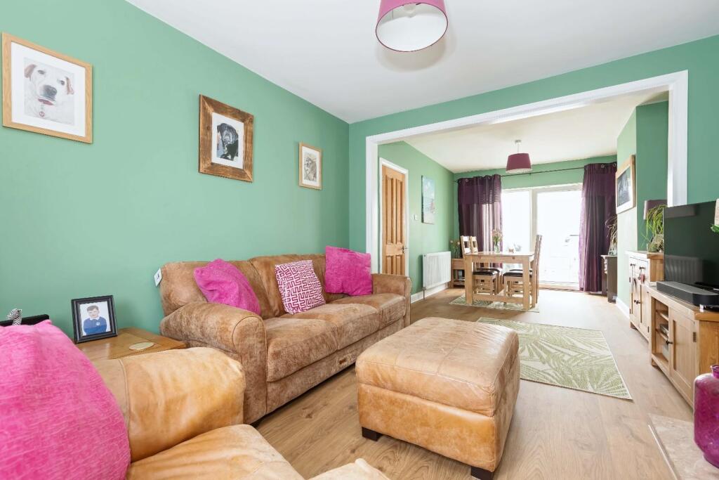 Lancing Close, Lancing photo 3