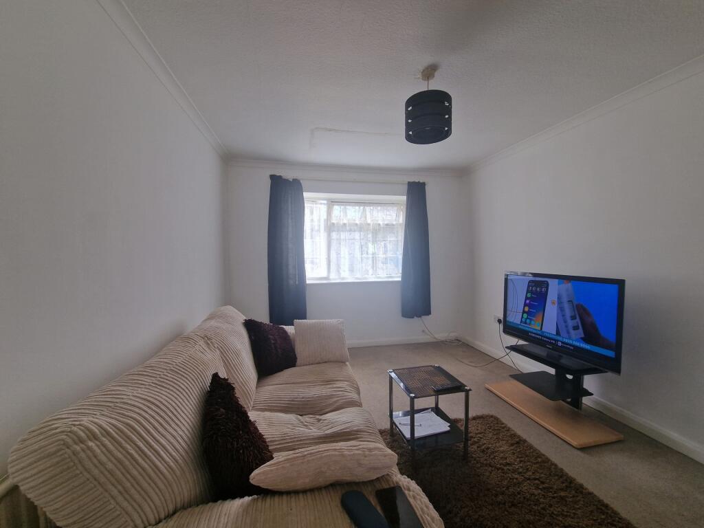 Apartment in Canterbury - View 5