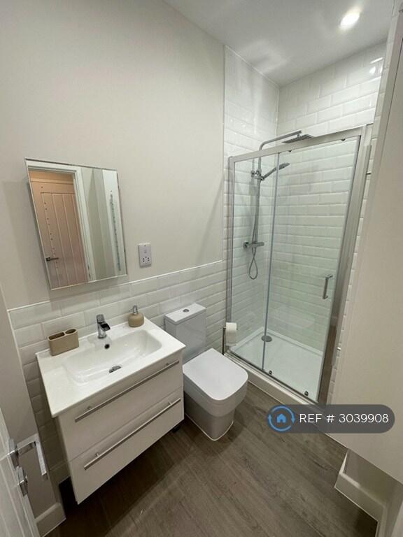 Apartment in Tonbridge - View 5