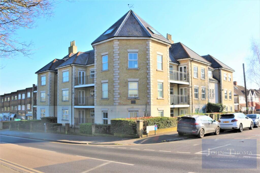2-bed flat on Manor Road, Chigwell, Essex, IG7, £475,000