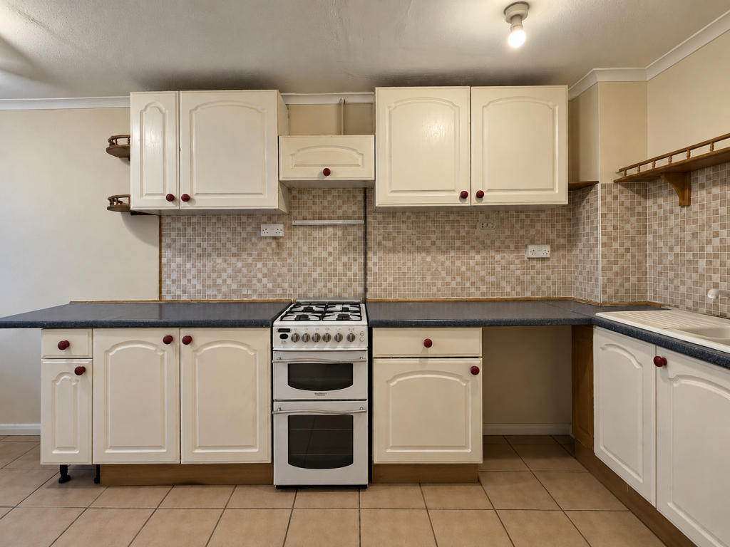 Apartment in Luton - More