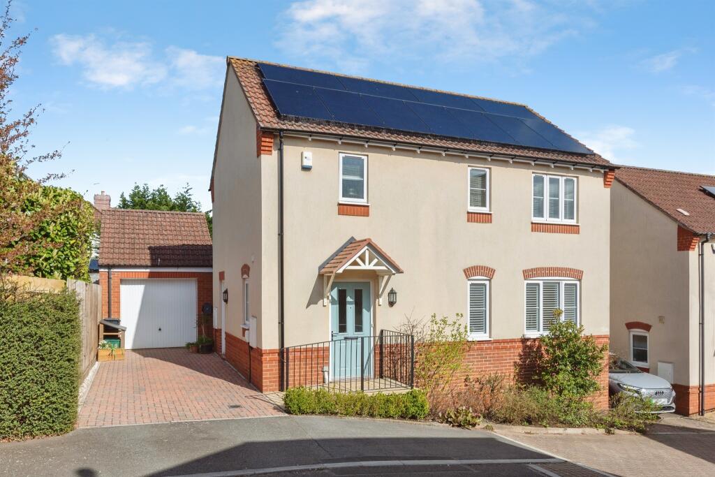 Main image of property: Foxglove Close, Stoke Gifford, BRISTOL
