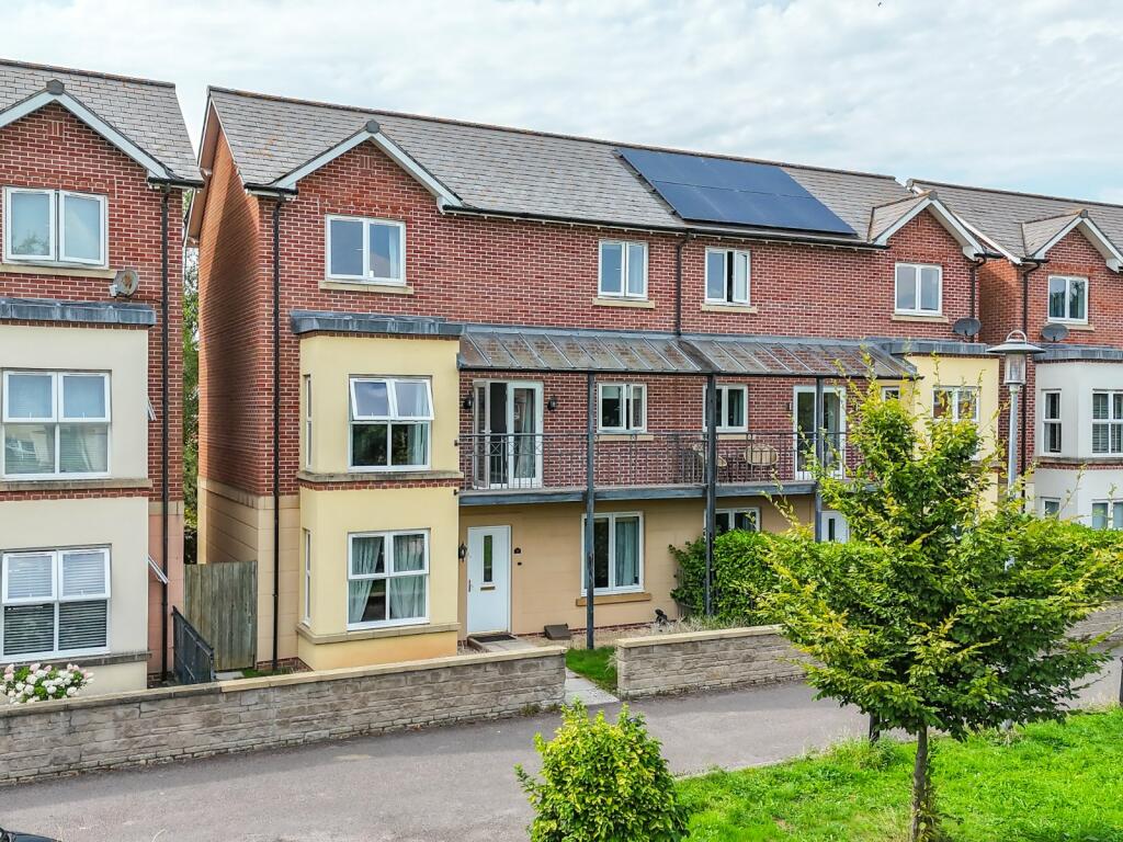 Main image of property: Fitzroy Circus, Portishead, North Somerset, BS20