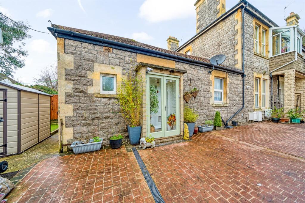 Main image of property: Clarence Road South, Weston-Super-Mare