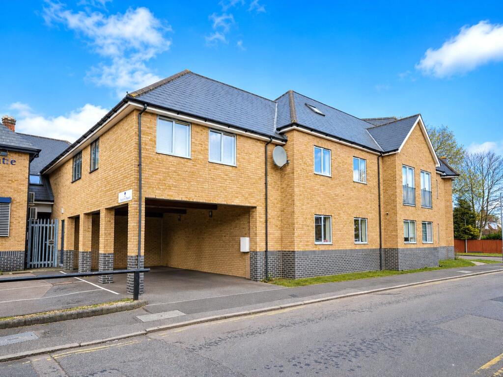 Main image of property: Forest Court, 76 Hemnall St, Epping, Essex, CM16