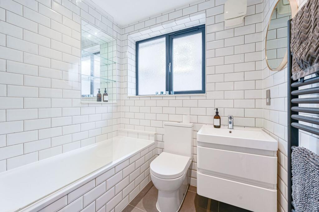 Westcombe Park Road, Blackheath, London, SE3 - Mehr