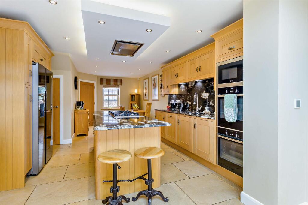 House in Doncaster - View 5
