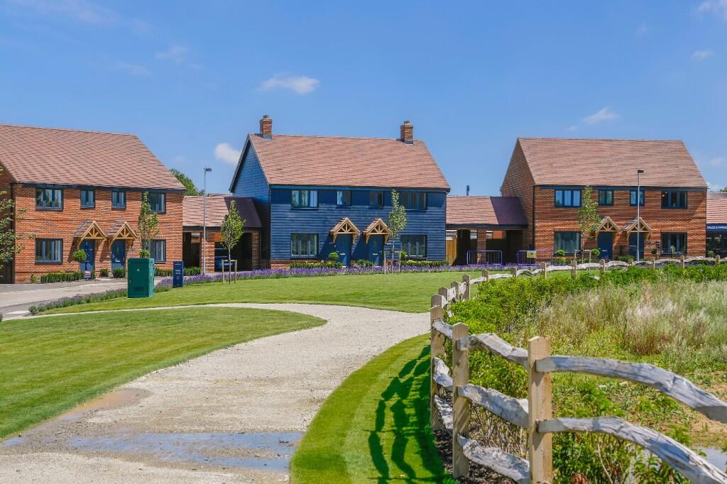Main image of property: Grovehurst Road,
Sittingbourne,
Kent,
ME98RB