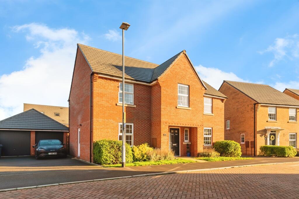 4-bed detached on Cabourn Drive, Bingham, Nottingham, £500,000
