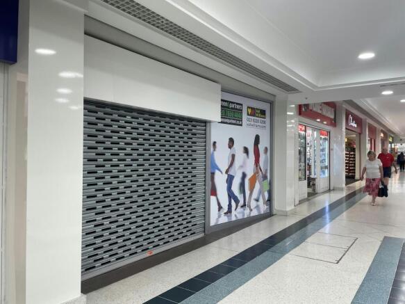 PHOTO 2  Unit 92  38 Westbury Mall  Fareham Shopping Centre.jpeg