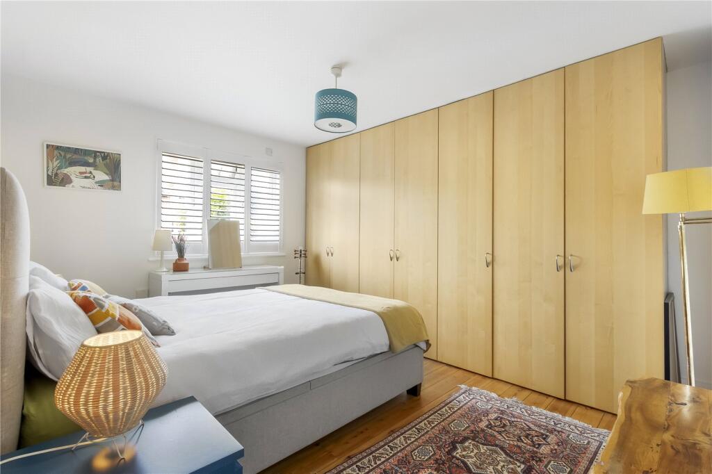 Apartment in London - View 5