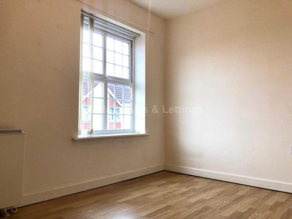 Sabroan Heights, Lincoln photo 5