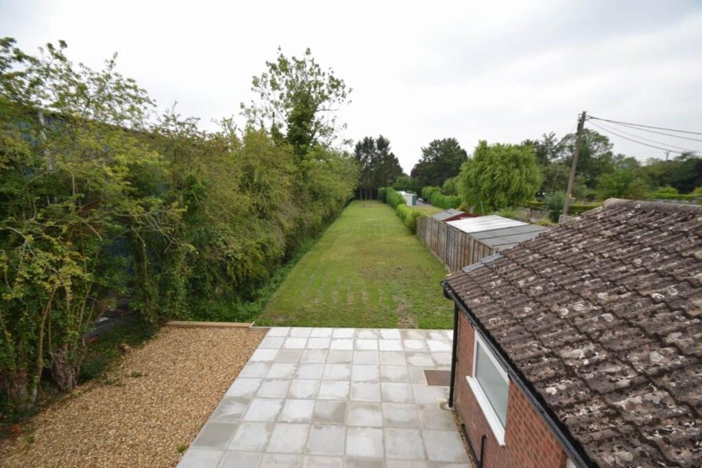 Norwich Road, Besthorpe photo 3