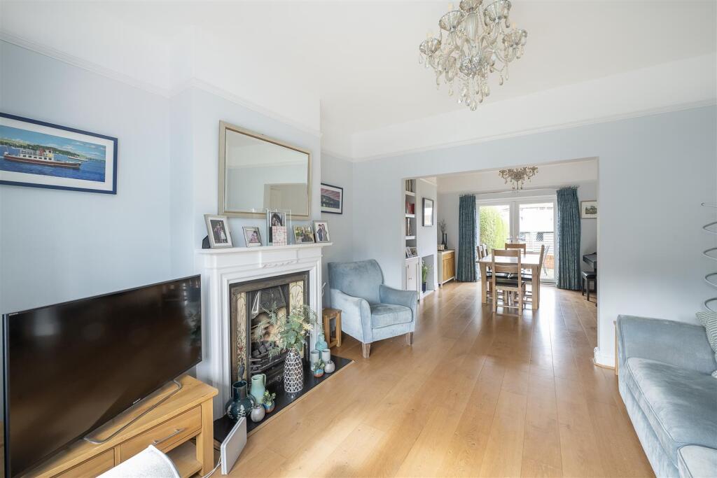 Additional image 8 of Park Mount, Harpenden