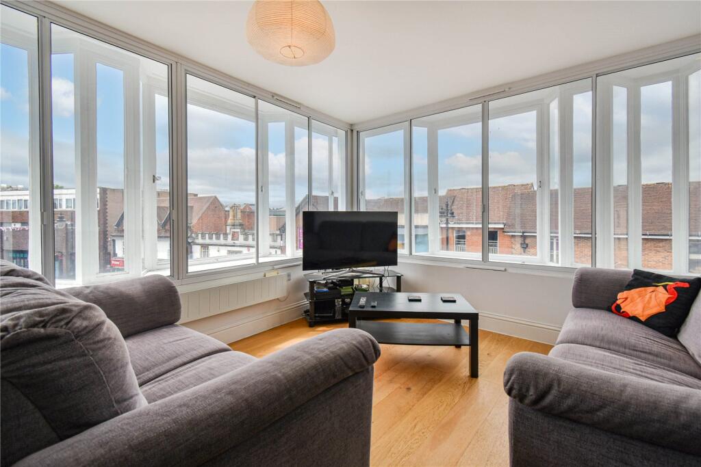 Main image of property: Bear Lane, Newbury, Berkshire, RG14