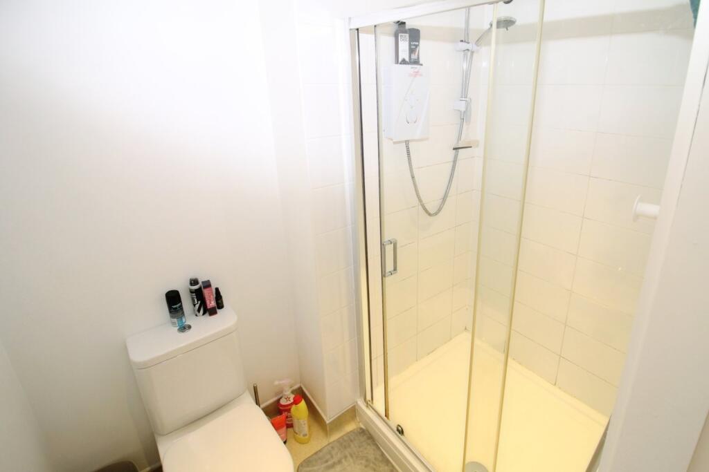Apartment in Leeds, Headingley Hill, Headingley - View 4