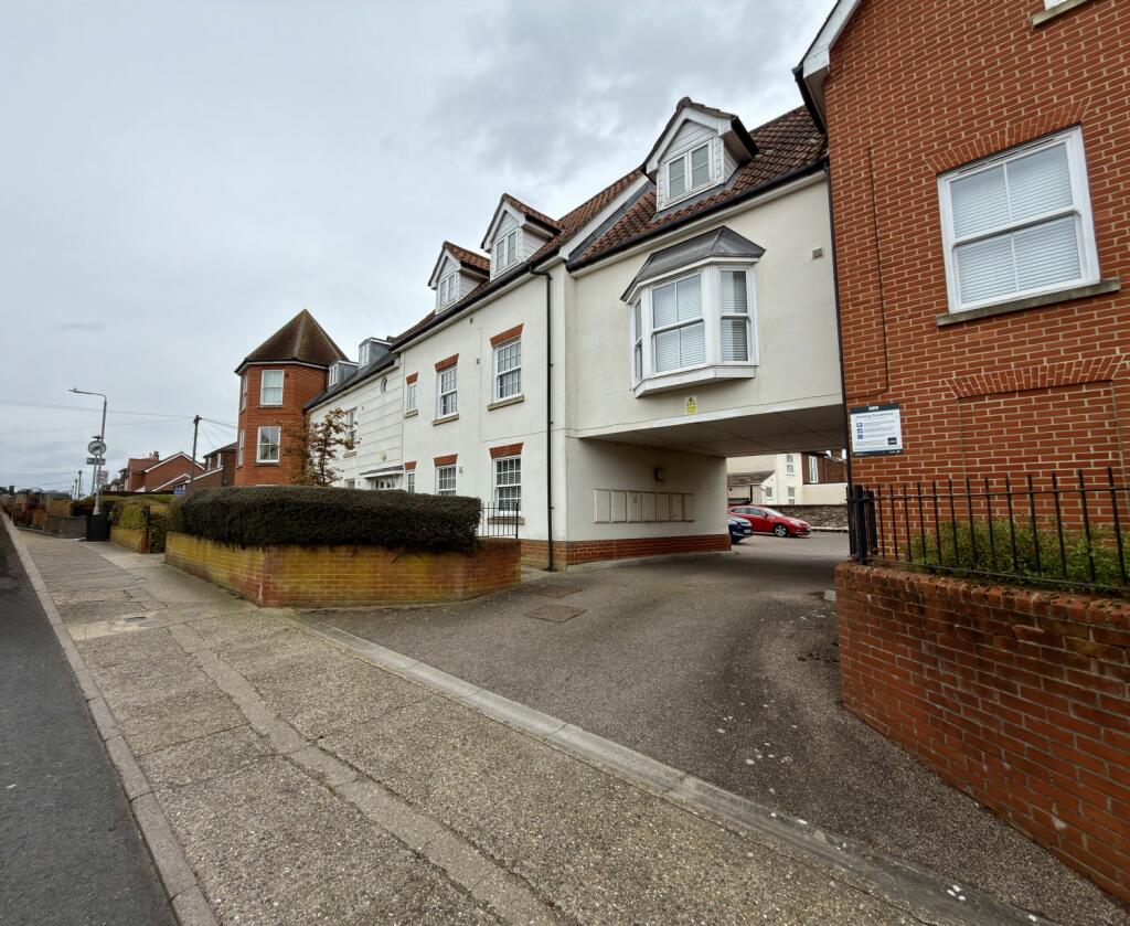 Main image of property: 20 Alan Road, Ipswich, IP3