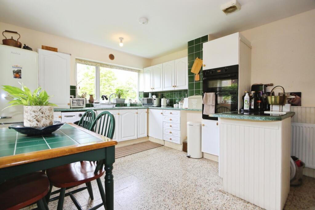 House in South Derbyshire, Melbourne - View 3