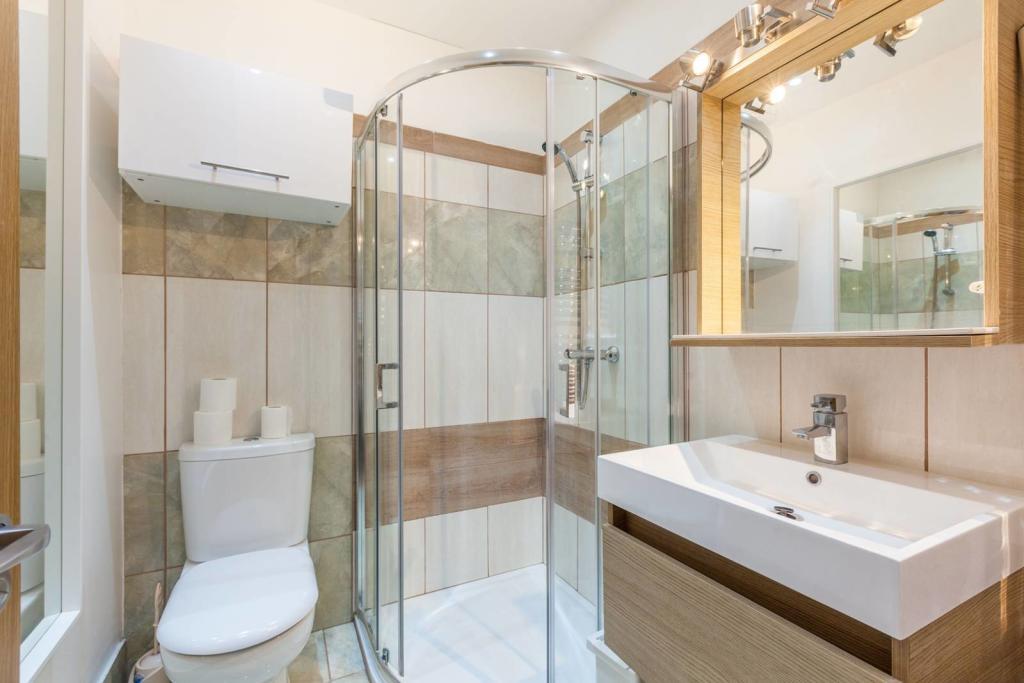 Apartment in London - View 5