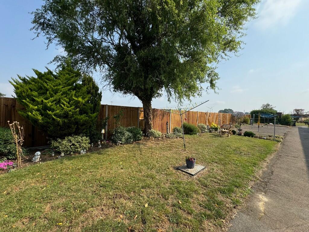 Main image of property: The Avenue, SG18