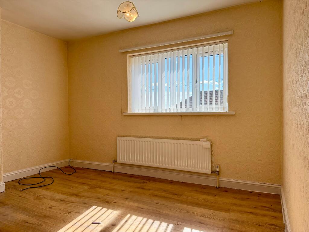 House in Wakefield - View 5