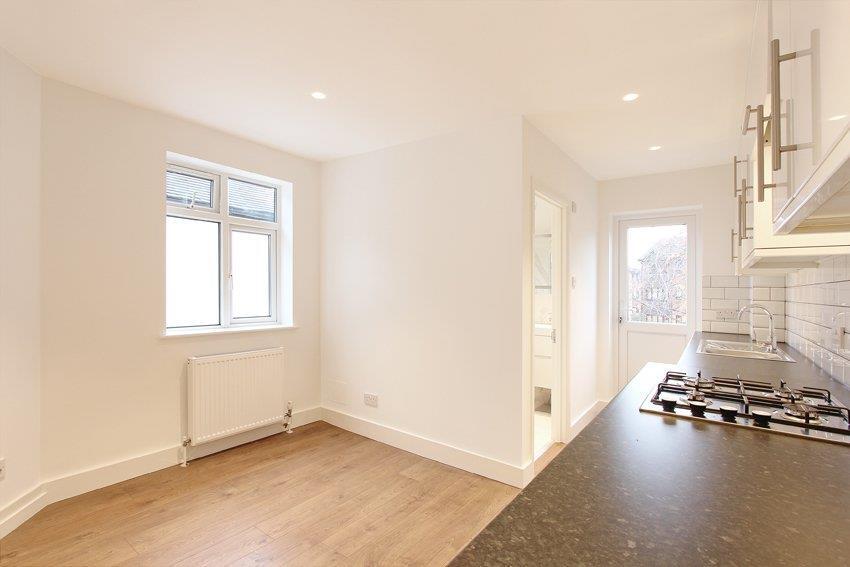 Apartment in London - More
