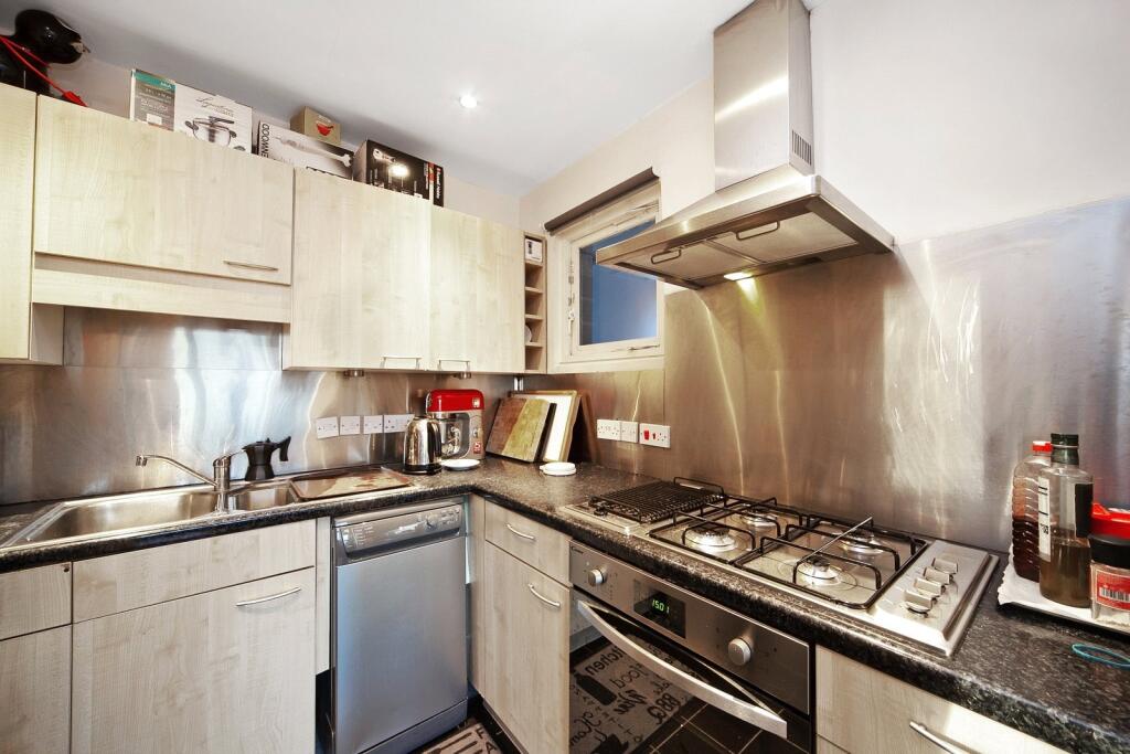 Apartment in London - More