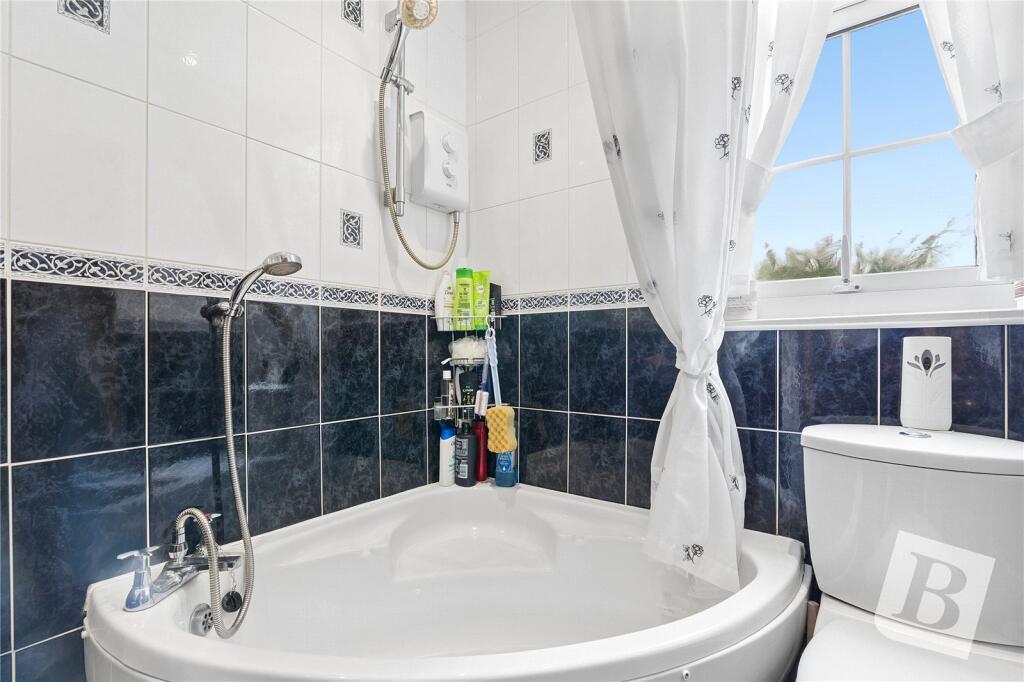 House in Romford - View 5