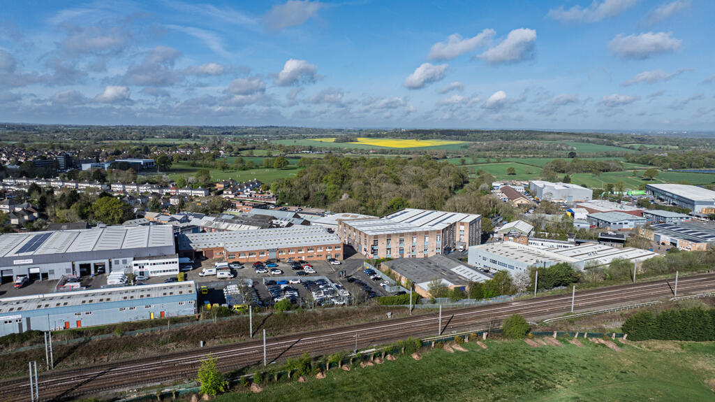 Main image of property: Cranborne House & Summit House, Cranborne Rd, Potters Bar, EN6 3JN